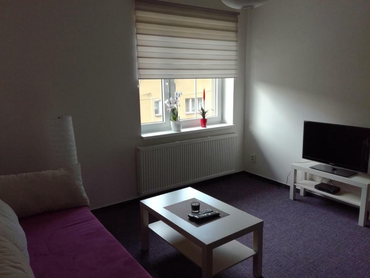 Apartman Prefa Benesov nad Ploucnici Extérieur photo